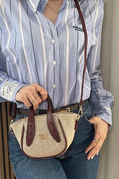 Fibag حزام يد نسائي طويل قابل للتعديل بمظهر من القش وتفاصيل مفصلة على شكل بوردا حقيبة كتف