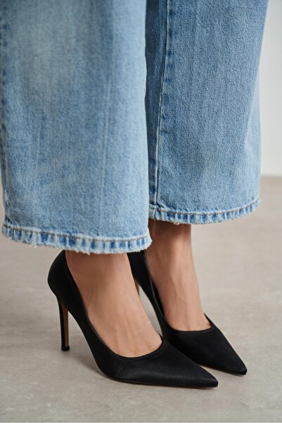 NİŞANTAŞI SHOES Lunara Siyah Saten Sivri Burun Kadın Stiletto