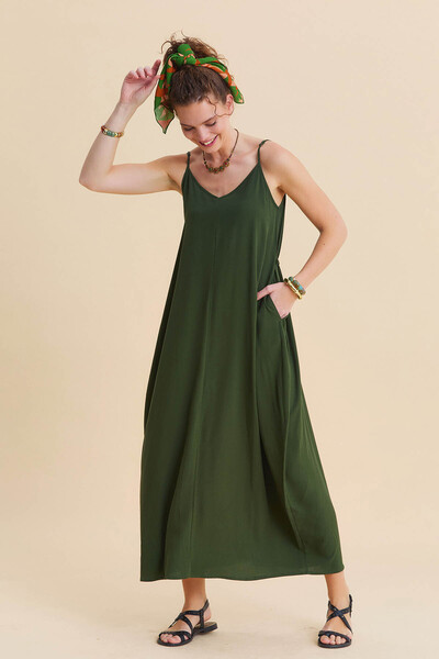 Los banditos Wide Collar Spaghetti Strap Long Dress