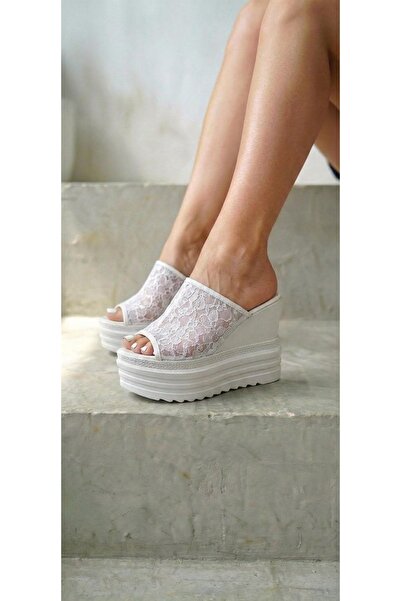 Modanizm Whida Beyaz Dolgu Topuklu Terlik