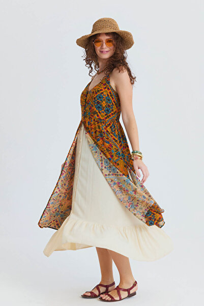 Los banditos Με λεπτές τιράντες Ç Διπλής στρώσης Φόρεμα με λουλούδια και κουμπιά