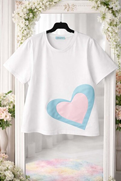 DANIELITE COUTURE White T-shirt with pastel heart applique