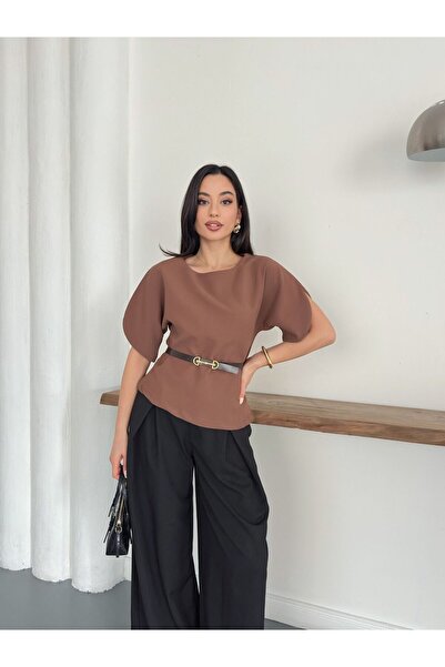 IŞILDA FASHION Κομψή μπλούζα με λεπτομέρειες Ζώνη