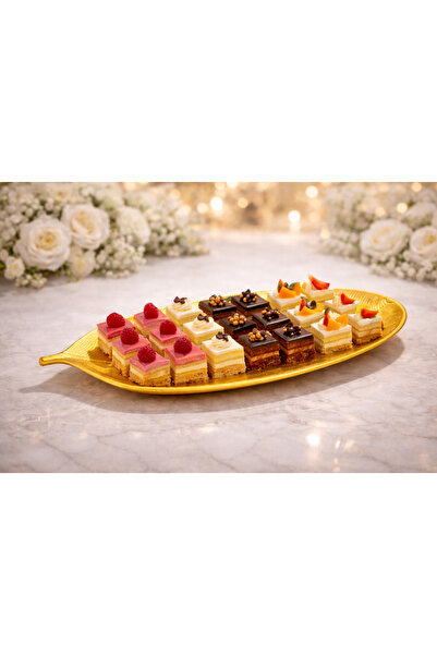 China Golden palm leaf tray – a luxurious design for upscale hospitality