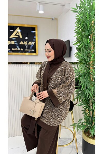 ayşe akay TESETTÜR TAKIM