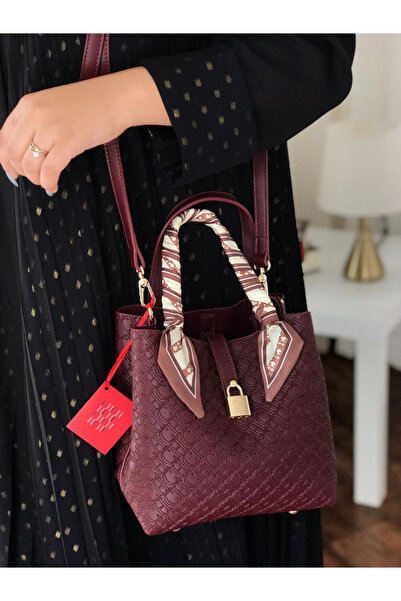 Generic Elegant and luxurious women's Shoulder Bag with all accessories