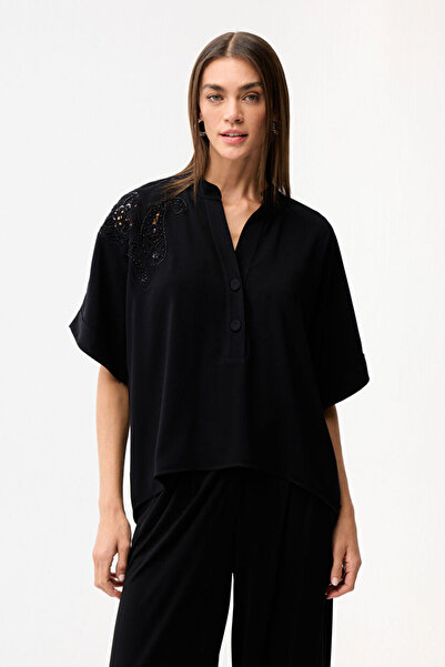 Love My Body Nakış Detaylı Kısa Kollu Bluz