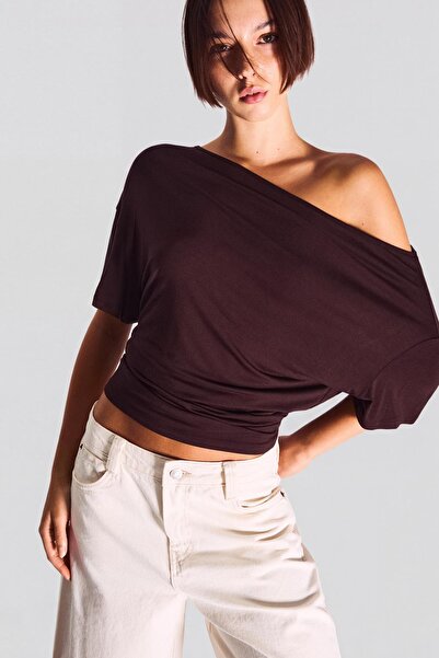 Bershka Kruvaze büzgülü peplum top