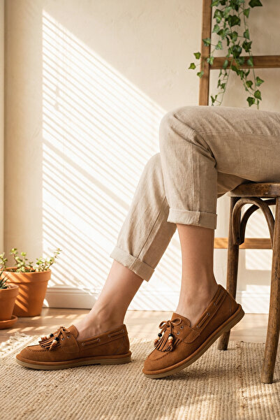 Moda Değirmeni Pantofi Taba piele întoarsă pentru femei, cu detalii cu mărgel...