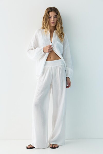 Pull & Bear Şifon görünümlü dökümlü pantolon