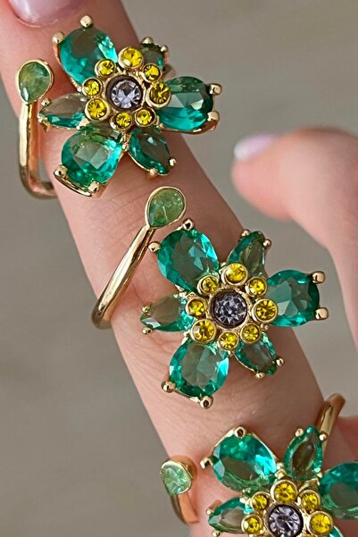 TAKIŞTIR خاتم ذهبي اللون قابل للتعديل بتصميم زهرة إيديليا مرصّع بالأحجار