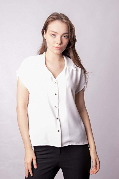 Jument Γυναικείο πουκάμισο από ύφασμα κρεπ με γιακά V και κοντό μανίκι - Κρεμ