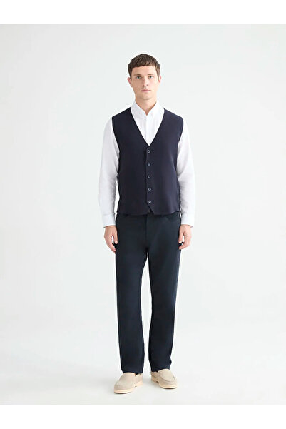 LC Waikiki Navy Blue Standard Fit V-Neck Men's Knitwear Vest