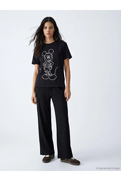 LC Waikiki Μαύρο γυναικείο μπλουζάκι με λαιμόκοψη Mickey Mouse με τύπωμα