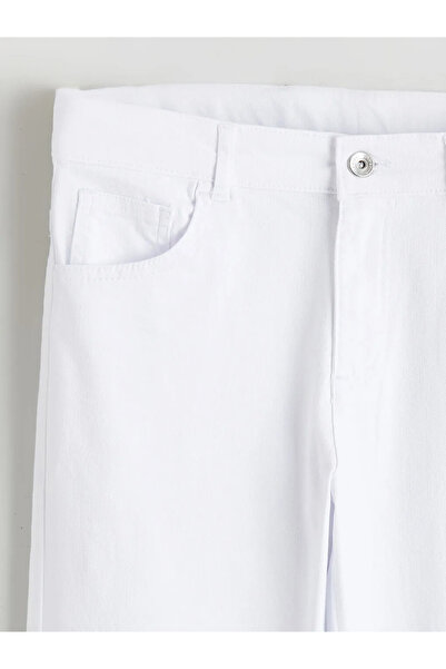 LC Waikiki Pantaloni albi slim fit pentru băieți