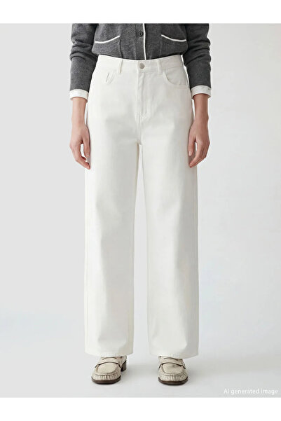 LC Waikiki Λευκό γυναικείο παντελόνι με φαρδιά γραμμή και κανονική εφαρμογή