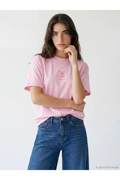 LC Waikiki تي شيرت نسائي مطبوع برقبة دائرية (S6)