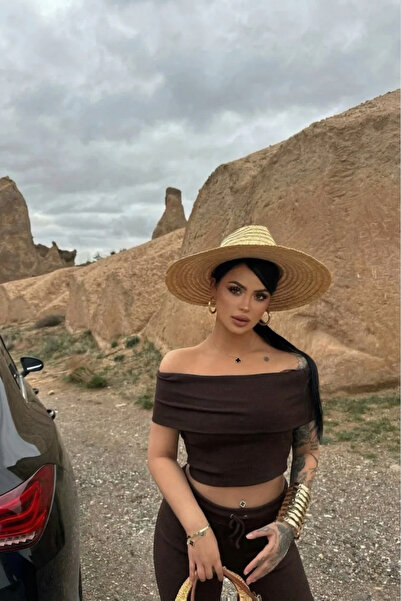 Siner Fashion Women's Brown Madonna Collar Blouse Wide-Leg Pant Bottom Top Set