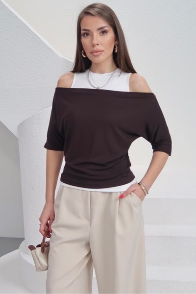 bb butik basic Γυναικεία Αθλητική Μπλούζα Kayıkyaka με Λεπτομέρειες M2530