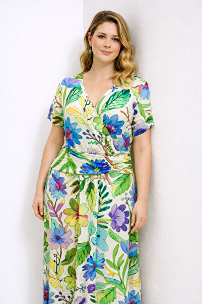 Şans Women's Plus Size Colorful, Wrap Collar, Floral Print , Short Sleeve Dre...