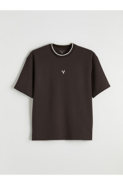 LC Waikiki Καφέ ανδρικό αθλητικό μπλουζάκι με λαιμόκοψη ποδηλάτου