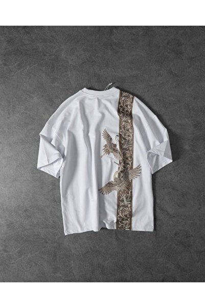 ZEMLİYA Υπερμεγέθες εμπριμέ λευκό μπλουζάκι, η καλοκαιρινή τάση της σεζόν