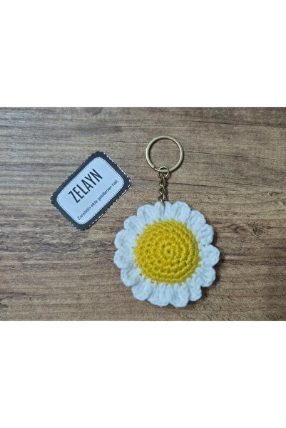 Zelayn Daisy Amigurumi Keychain |   Handmade Gift |   Bag Ornament