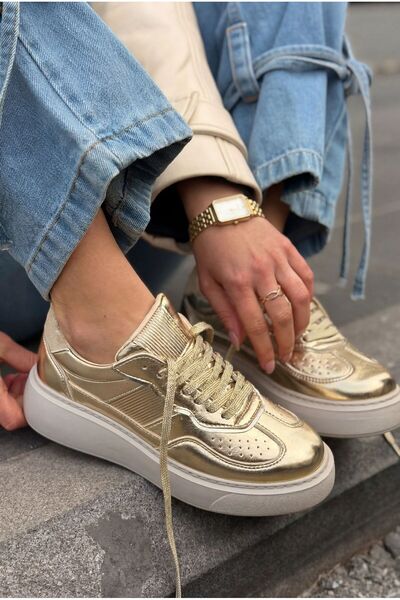 I Love Shoes Larisa Women's Sports Shoes Gold Shiny Leather