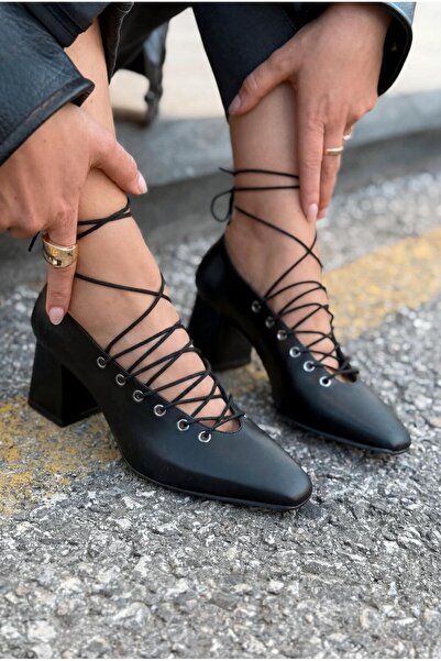 I Love Shoes Temora Heeled Shoes Black Matte Leather