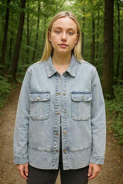 UTDU Classic Denim Jacket with Pocketed Buttons on the Front