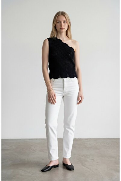 Altamira Women's Black One Shoulder Knitwear Blouse