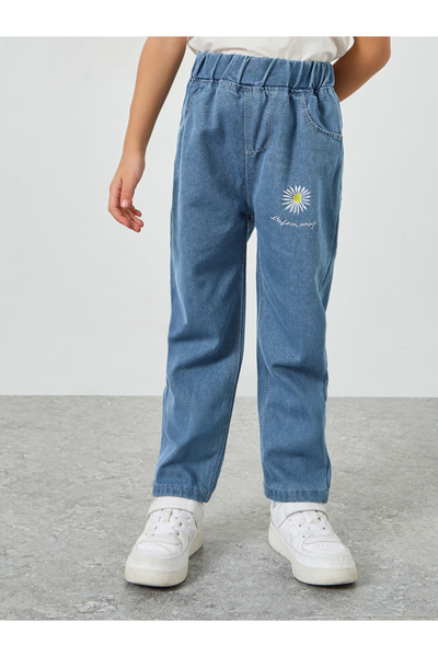 Styli Toddler Girls pull on jeans with Daisy Flower print