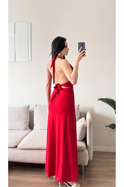 Zoom Butik Halter Yaka Sırt Bağlamalı Yırtmaçlı Maxi Elbise - KIRMIZI