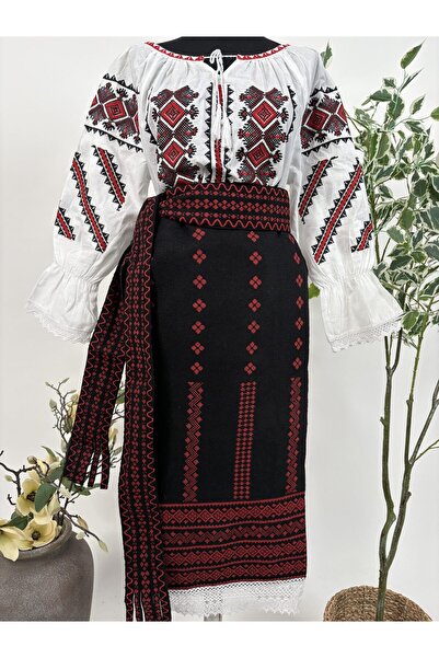 OEM Traditional Costume – Catrință, Brâu and Ie TM 2261 Geometric Patterns