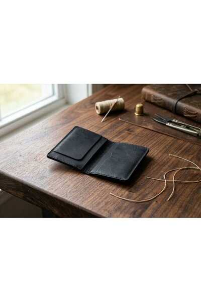 deribo Crayz Leather Passport Holder