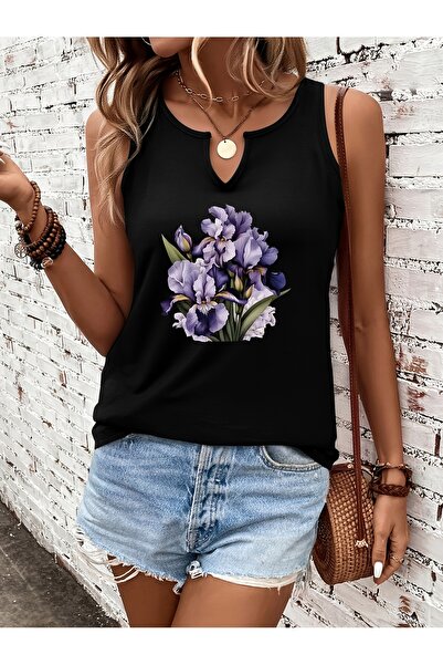 mercoledi تي شيرت نسائي مزين بالزهور مطبوع بفتحة رقبة على شكل حرف V بدون أكما...