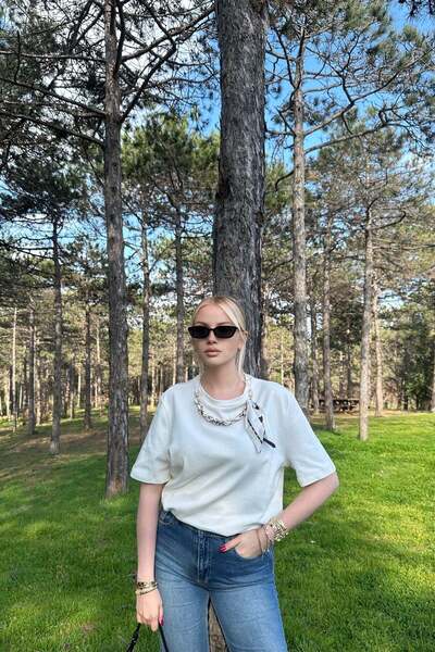 lizge giyim تي شيرت بتفاصيل فاخرة