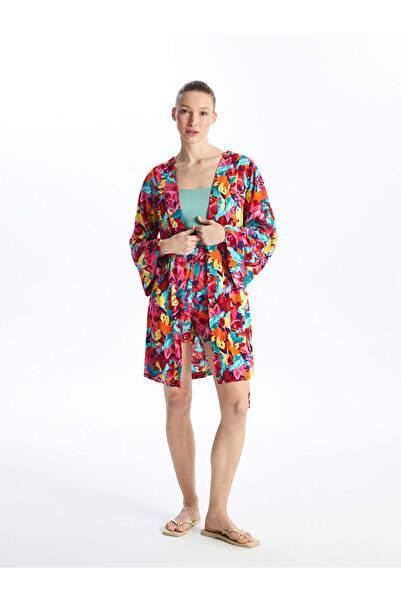 LC Waikiki Μικτό σετ Γιακάς σάλι λουλουδάτων γυναικείων κιμονό και σορτς