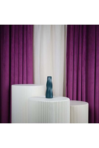 Yarn World Blue Plastic Flower Vase