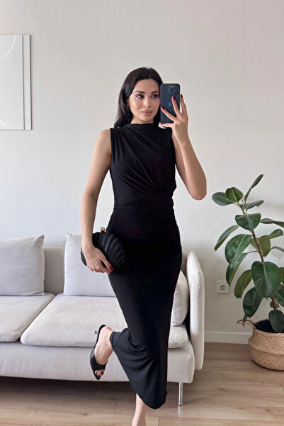 MOZENA Mock Neck Drape Detailed Backless Dress Slit