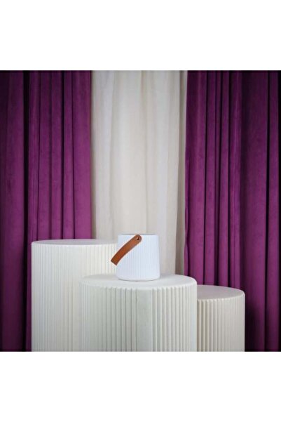 Yarn World White Plastic Flower Vase