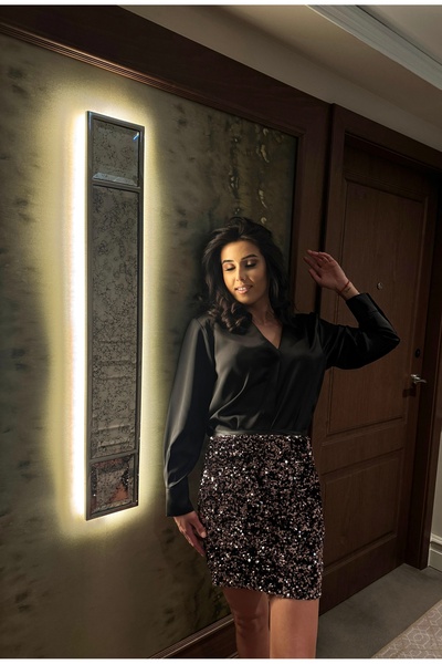 Classy Store Star Costume - Elegance Women's Set with Satin Shirt and Sequin ...