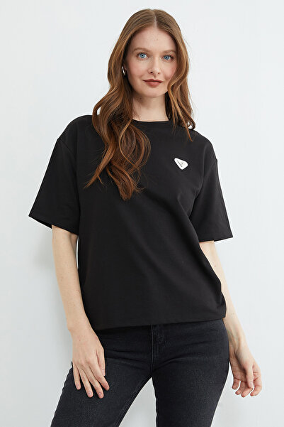 Fulla Moda Με μεταλλικό αξεσουάρ Μπλουζάκι με λαιμόκοψη ποδηλατικού τύπου