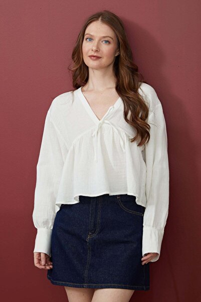 Fulla Moda Bluză din țesătură de muselină cu decolteu în V și detaliu de legare