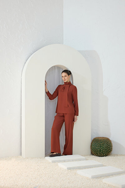 Aker Cinnamon Shawl Collar Bluz