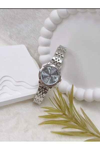 Butik IŞILTILI TAŞ DETAYLI TAKVİMLİ METAL KORDONLU KADIN KOL SAATİ