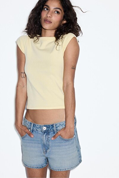 Stradivarius D79 düşük bel şort