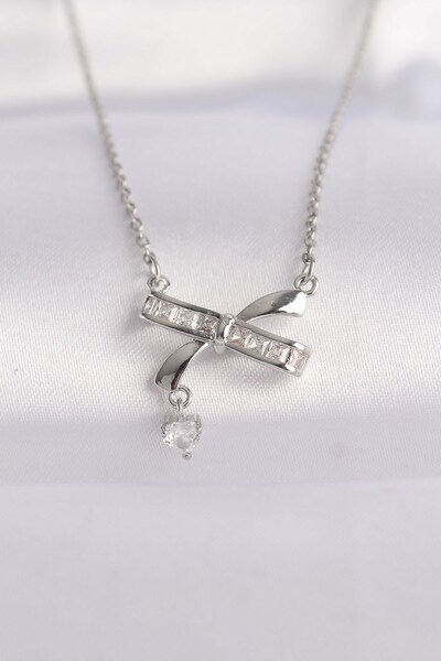 Inure Jewelry 316L سلسلة فولاذية فضية اللون الزركون حجر القلب التفاصيل القوس ...