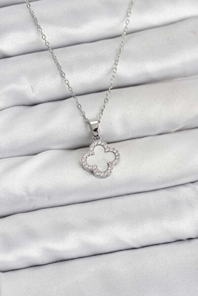 Inure Jewelry قلادة نسائية من الفولاذ 316L بلون فضي مرصعة باللؤلؤ على شكل برسيم