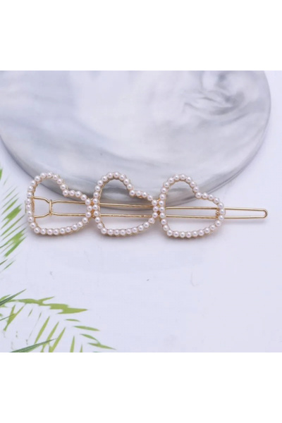 Eva Grace Pearl Hearts Hair Clip with Golden Mount and Pearls in Heart Shape